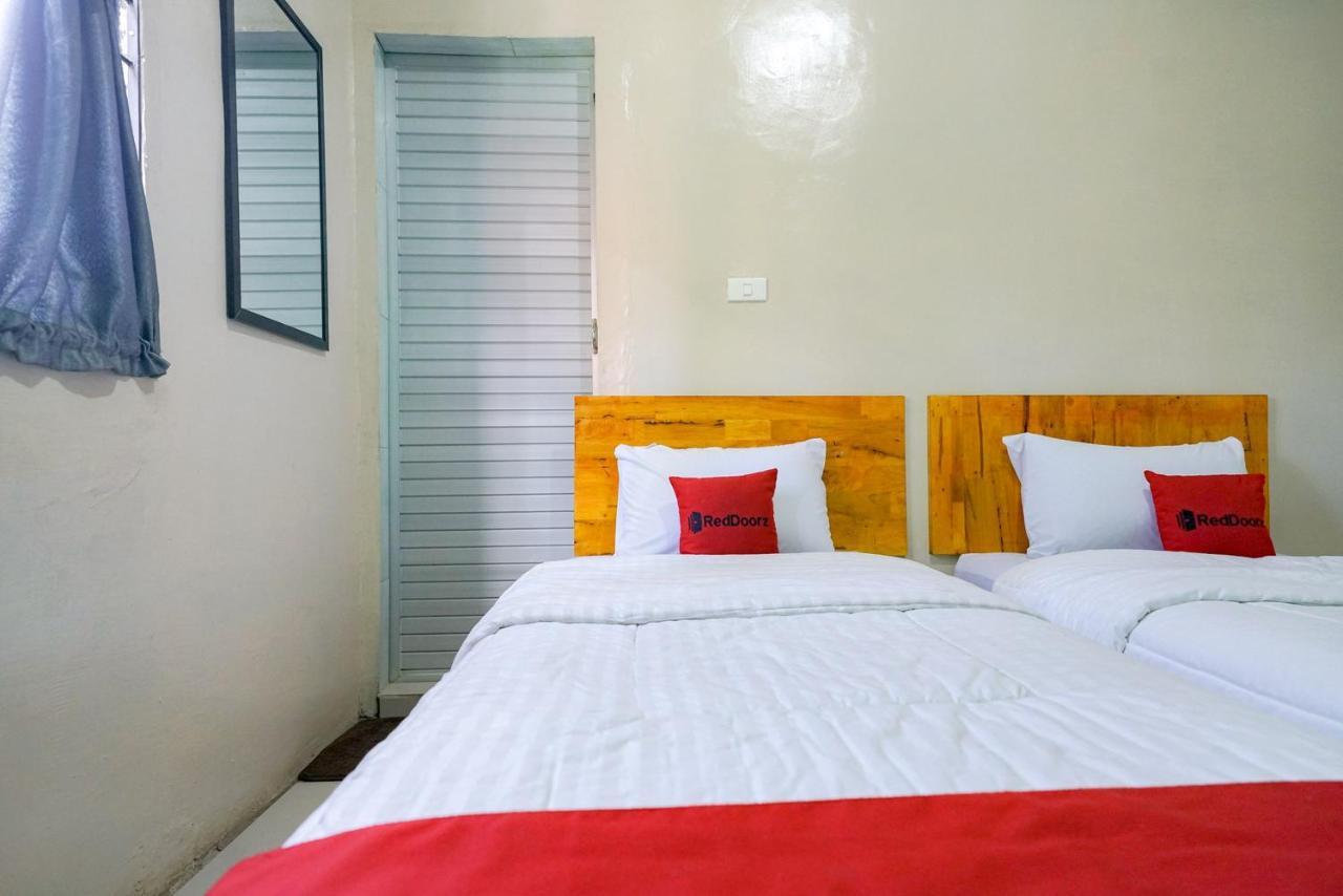Reddoorz Syariah Near Bukit Teletubbies Padangsidempuan Otel Dış mekan fotoğraf