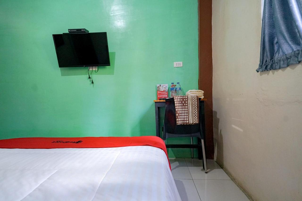 Reddoorz Syariah Near Bukit Teletubbies Padangsidempuan Otel Dış mekan fotoğraf