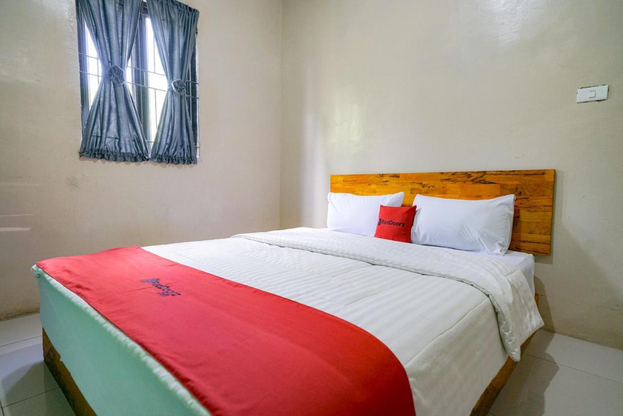 Reddoorz Syariah Near Bukit Teletubbies Padangsidempuan Otel Dış mekan fotoğraf