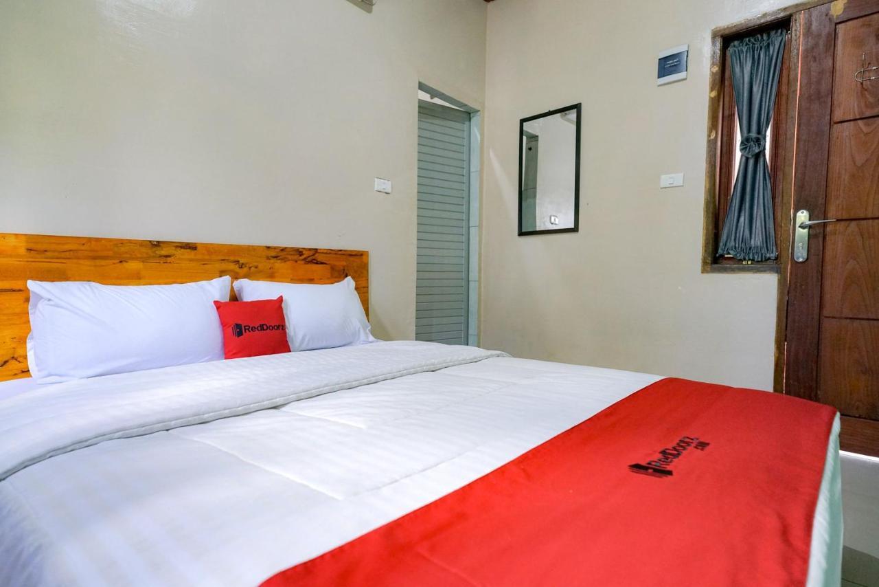 Reddoorz Syariah Near Bukit Teletubbies Padangsidempuan Otel Dış mekan fotoğraf