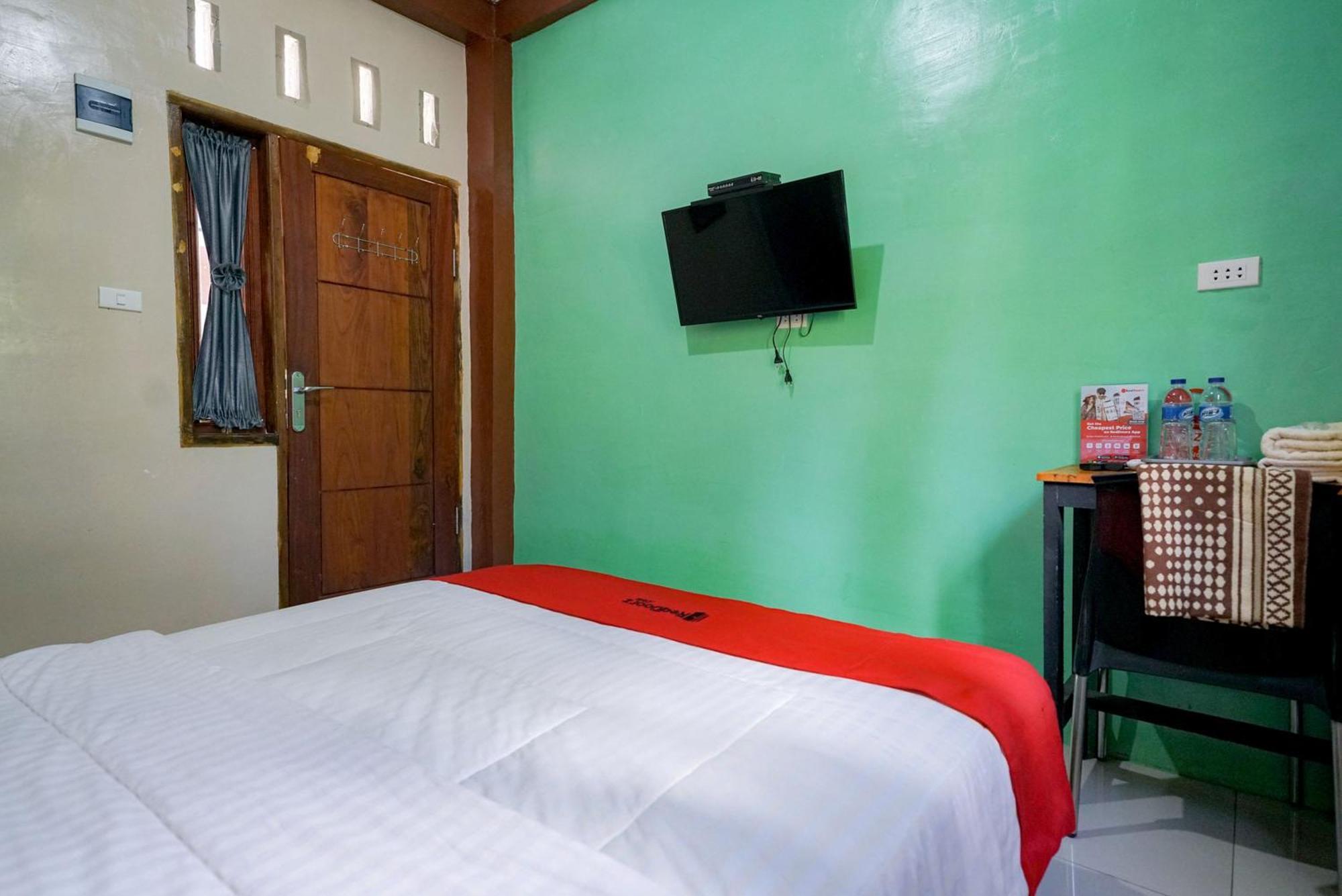 Reddoorz Syariah Near Bukit Teletubbies Padangsidempuan Otel Dış mekan fotoğraf